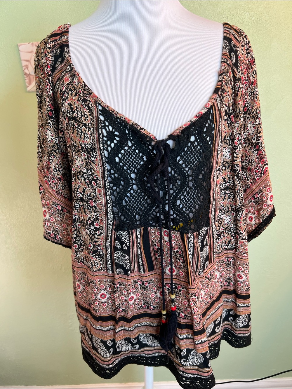 Angie Black & Rust Paisley Lace-Front Peasant Tunic